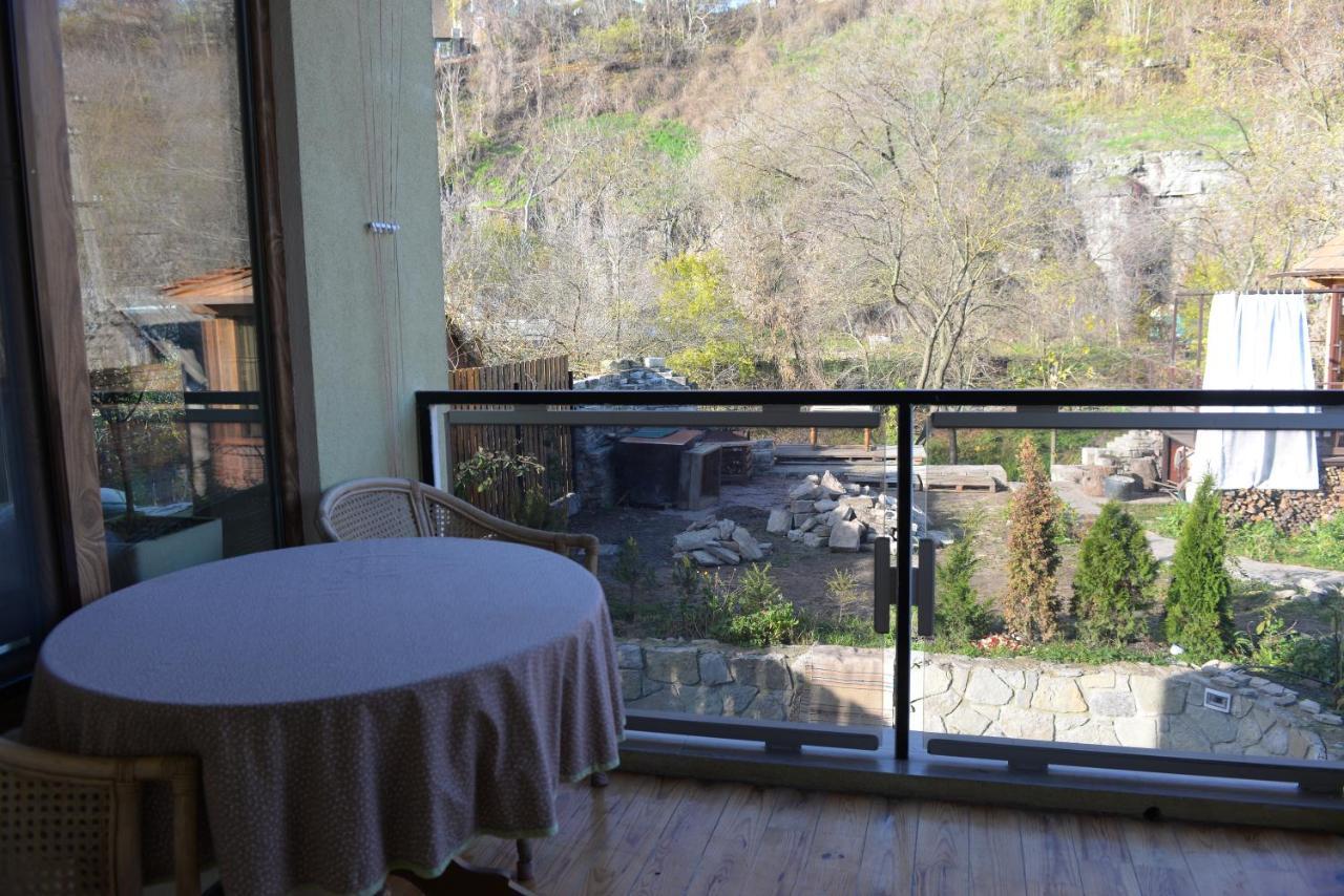 Romantic Guest House Kamjanyi Potoki Kültér fotó