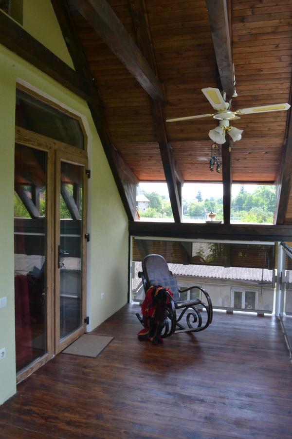 Romantic Guest House Kamjanyi Potoki Kültér fotó