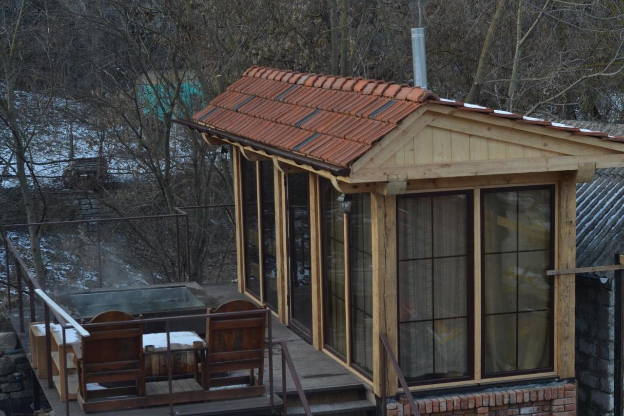 Romantic Guest House Kamjanyi Potoki Kültér fotó
